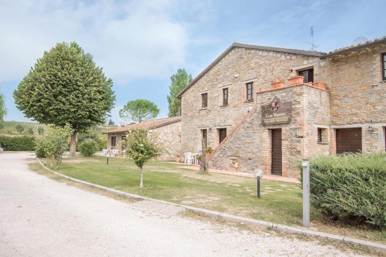 Casa Vacanze Vecchio Granaio マジョーネ エクステリア 写真