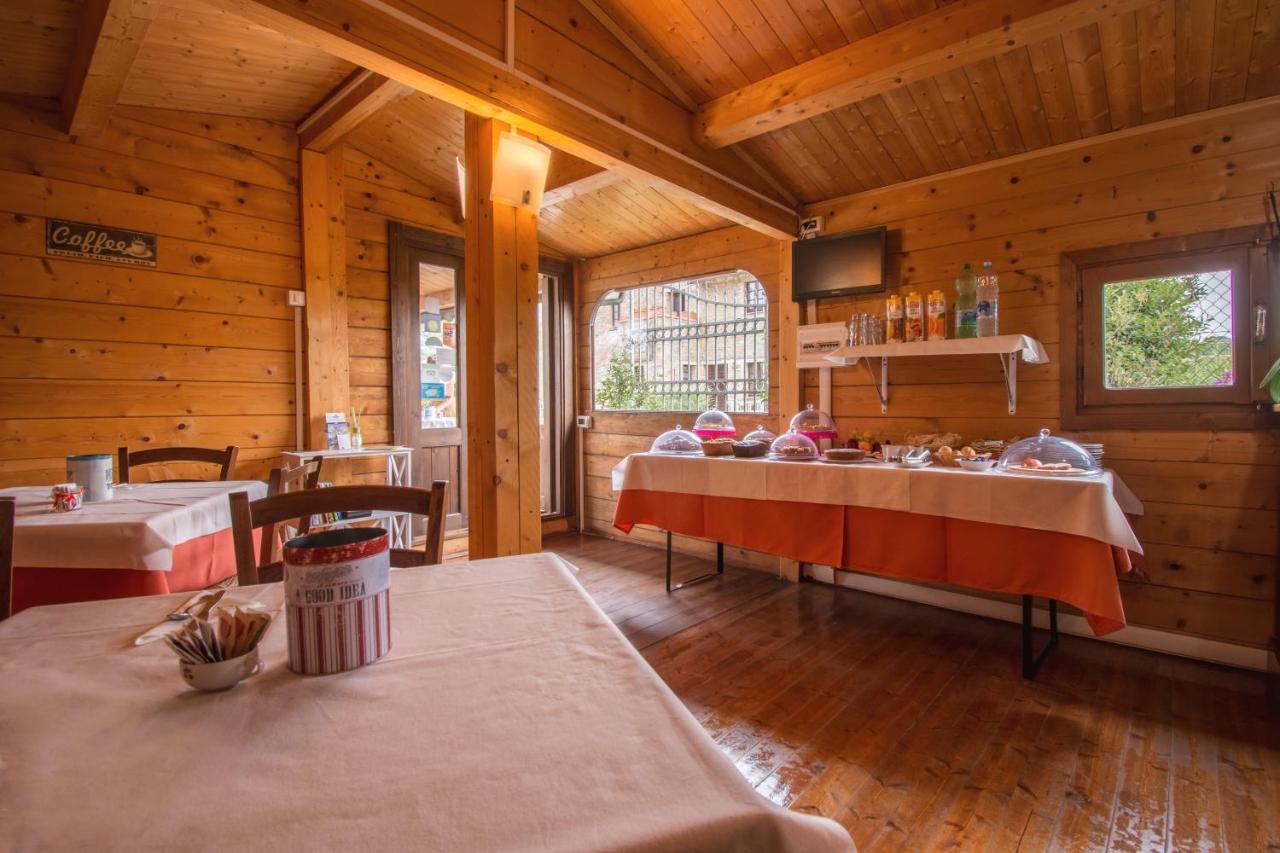 Casa Vacanze Vecchio Granaio マジョーネ エクステリア 写真