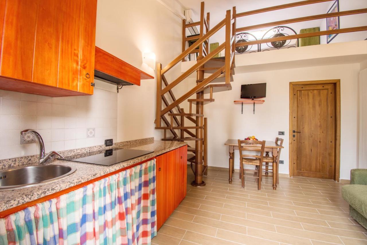 Casa Vacanze Vecchio Granaio マジョーネ エクステリア 写真