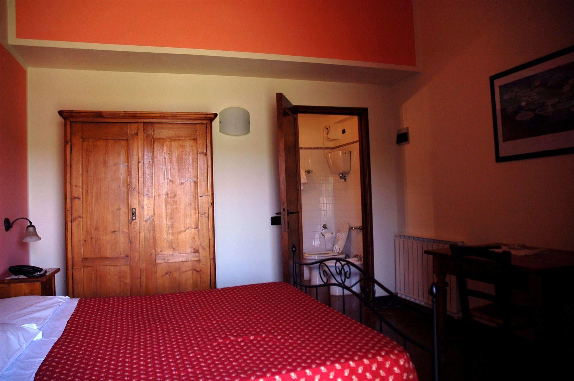 Casa Vacanze Vecchio Granaio マジョーネ エクステリア 写真
