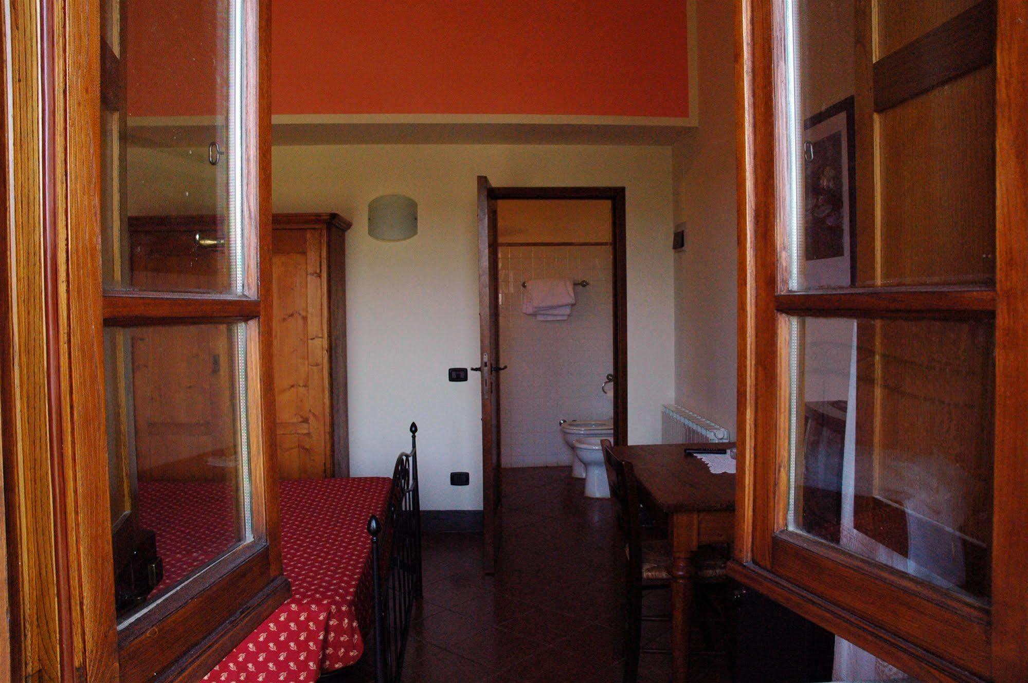 Casa Vacanze Vecchio Granaio マジョーネ エクステリア 写真
